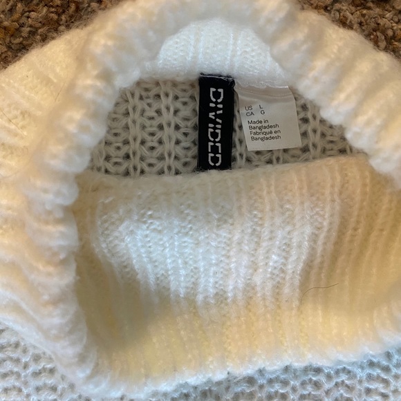 ✨NEW✨ H&M White/Cream Turtle Neck Knit Sweater (L) - Picture 2 of 2